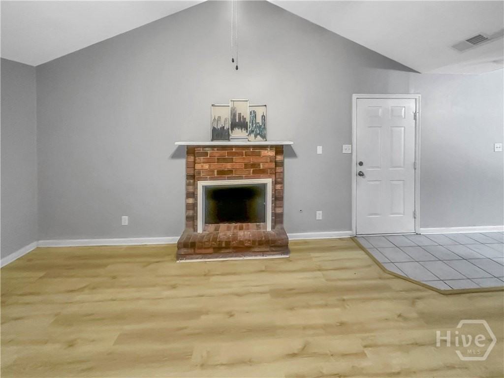 422 Edgewater Rd - Photo 2 of 10