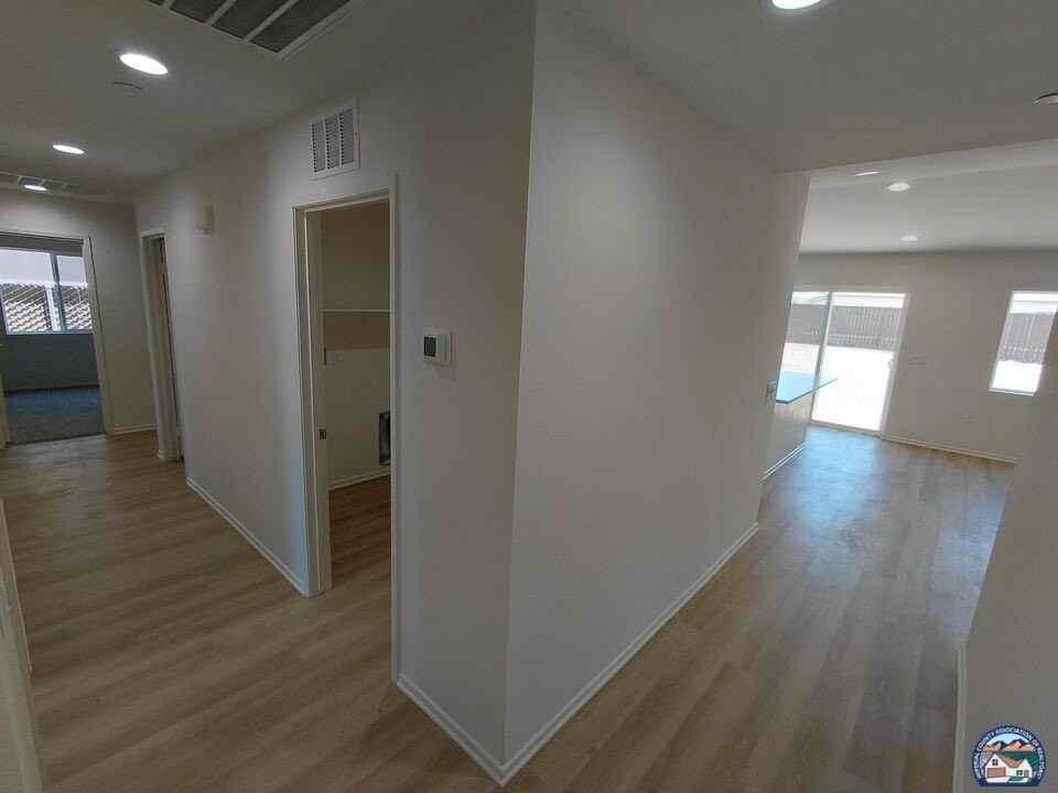 475 Palomino Ct #MAIN - Photo 4 of 28