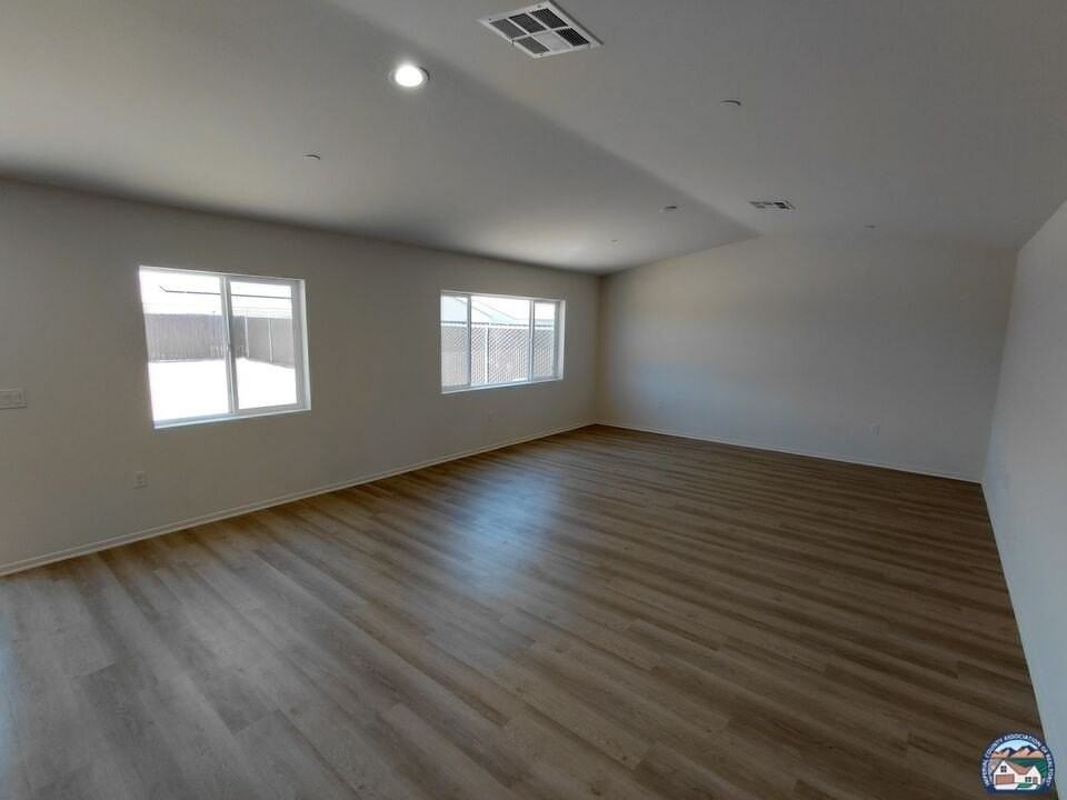 475 Palomino Ct #MAIN - Photo 5 of 28