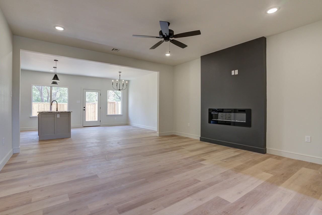 3419 24th St - Photo 3 of 20