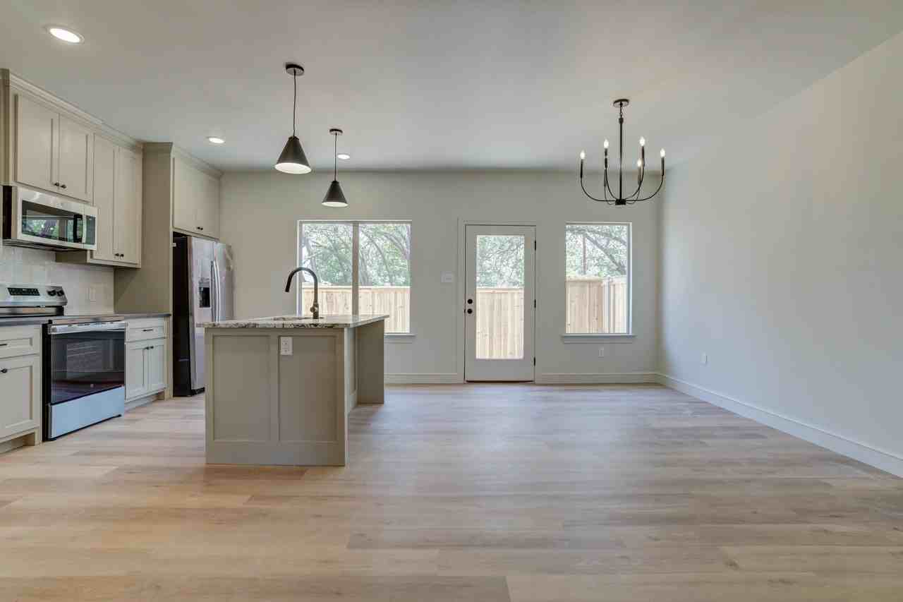 3419 24th St - Photo 6 of 20