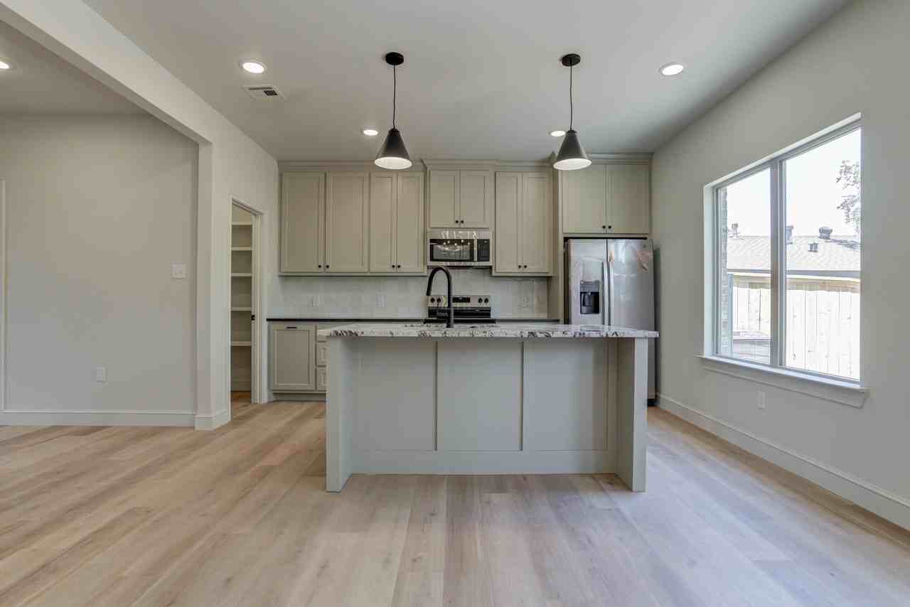 3425 24th St - Photo 7 of 20