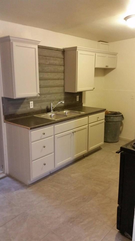 2525 62nd St - Photo 2 of 8