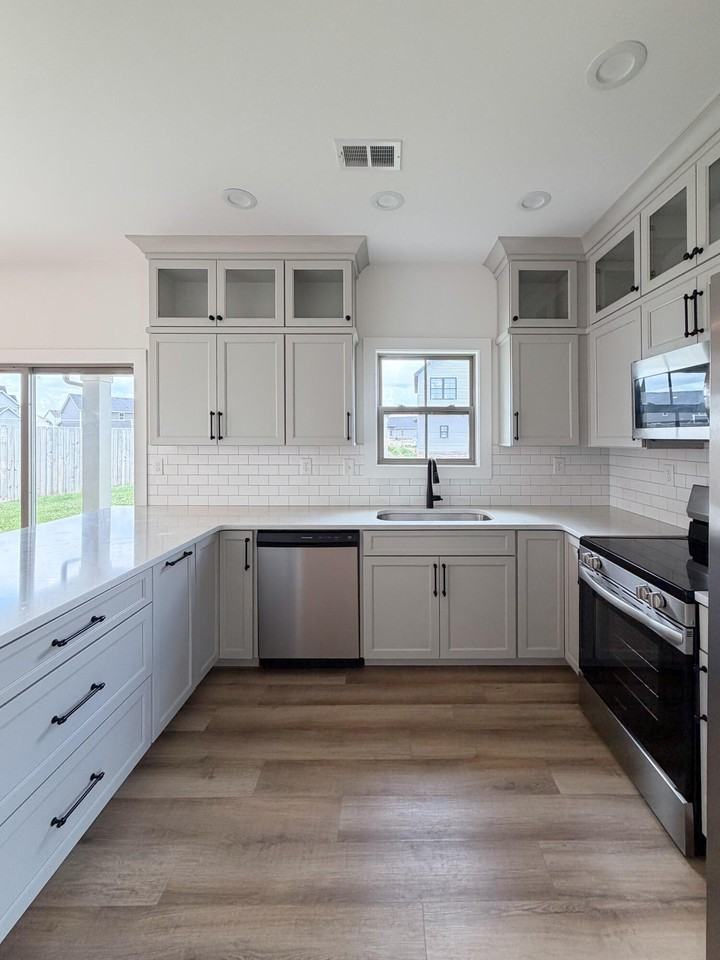 219 Krauss Dr - Photo 5 of 23