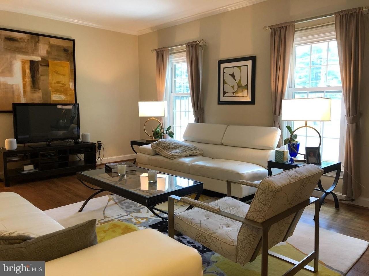 5512 Massachusetts Ave - Photo 4 of 50
