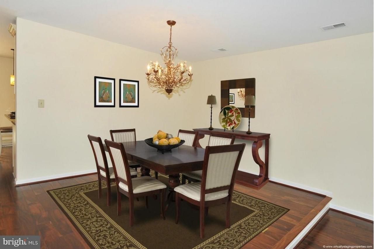 7411 Salford Ct - Photo 3 of 29