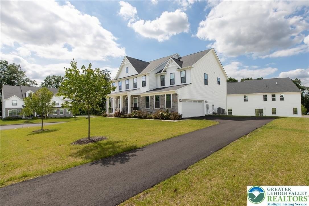 8548 Lafayette Ln - Photo 6 of 50
