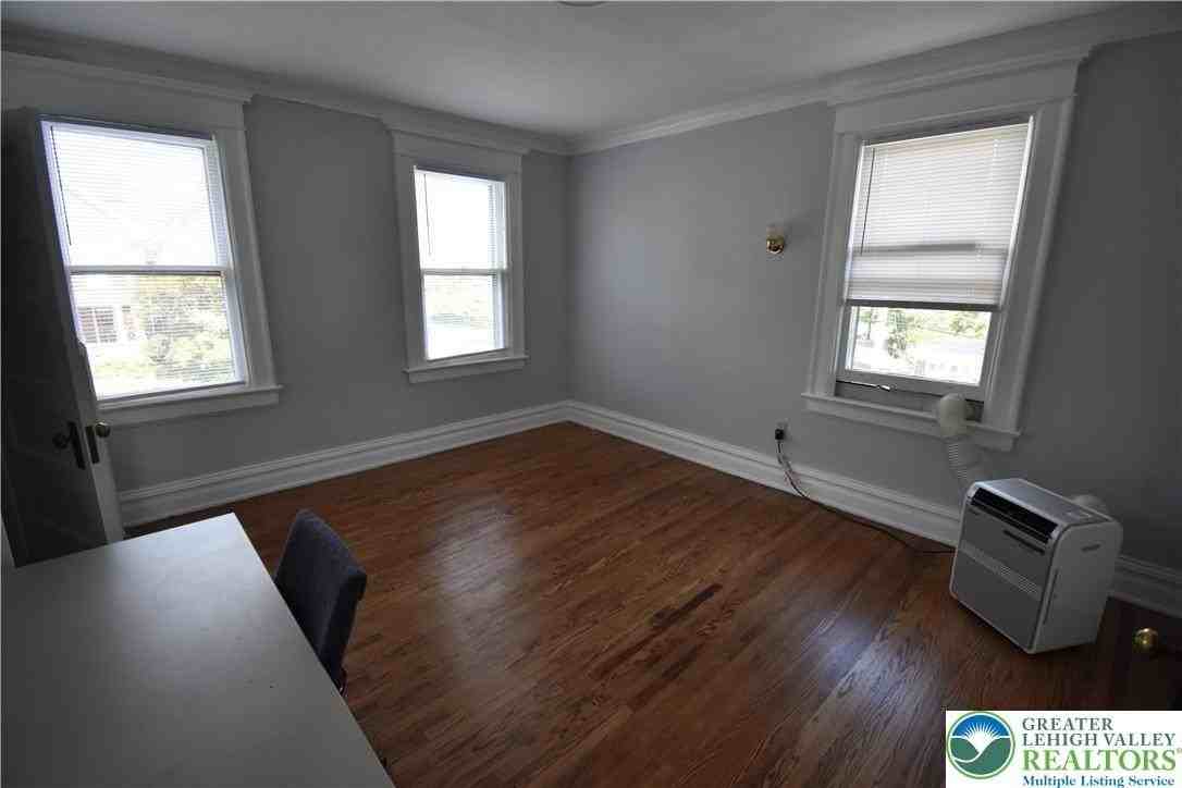 700 Hamilton St #2 - Photo 6 of 14