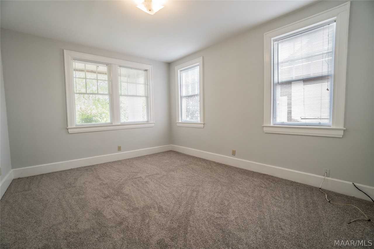 1131 S Perry St - Photo 5 of 6