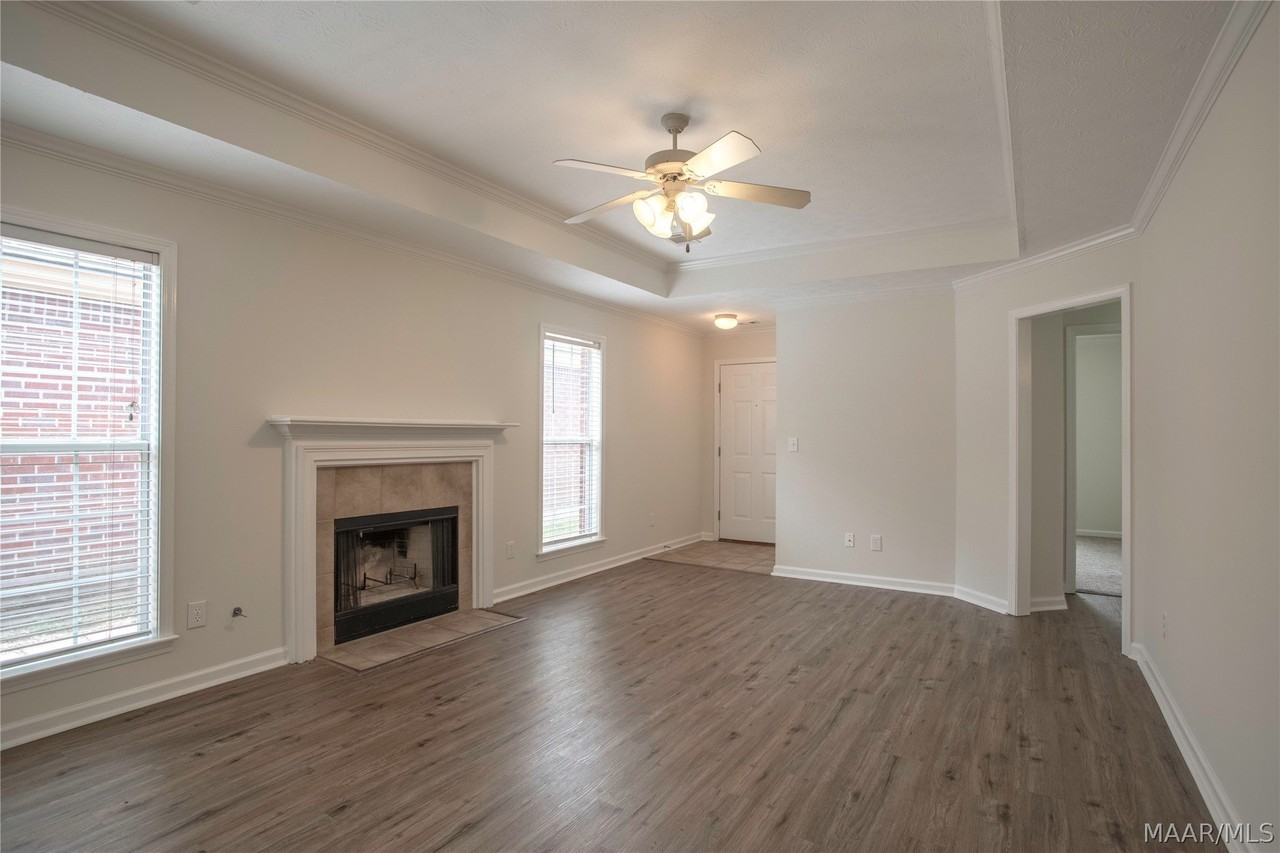 1161 Stafford Dr - Photo 6 of 30