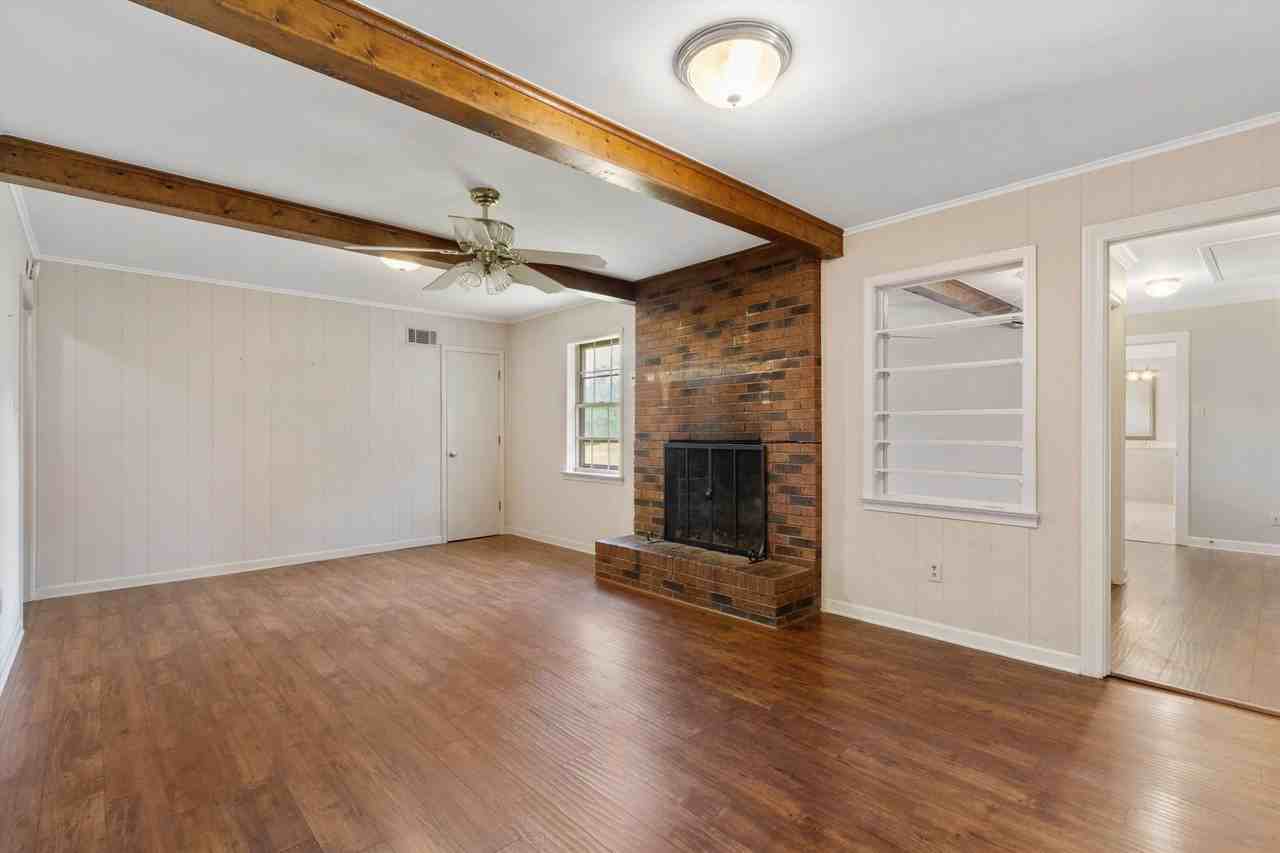 8280 Highway 196 - Photo 6 of 40