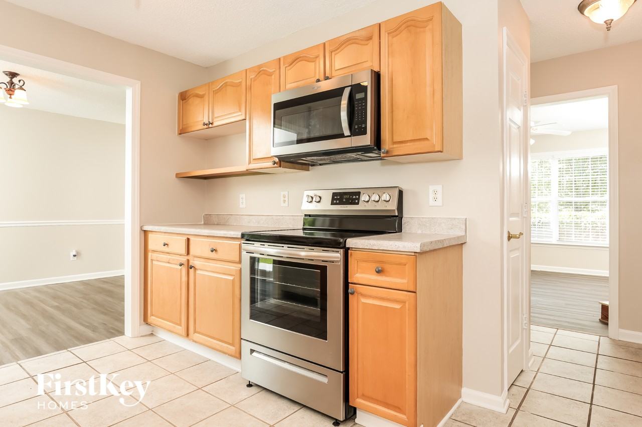 1503 Glenn Meade Dr - Photo 6 of 15