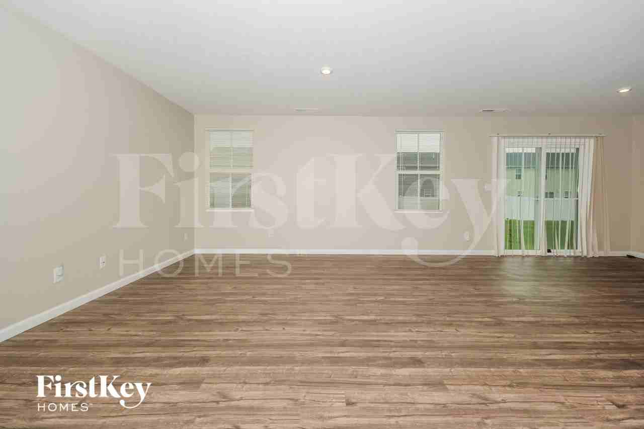 13851 N Mardenis Dr W - Photo 4 of 16