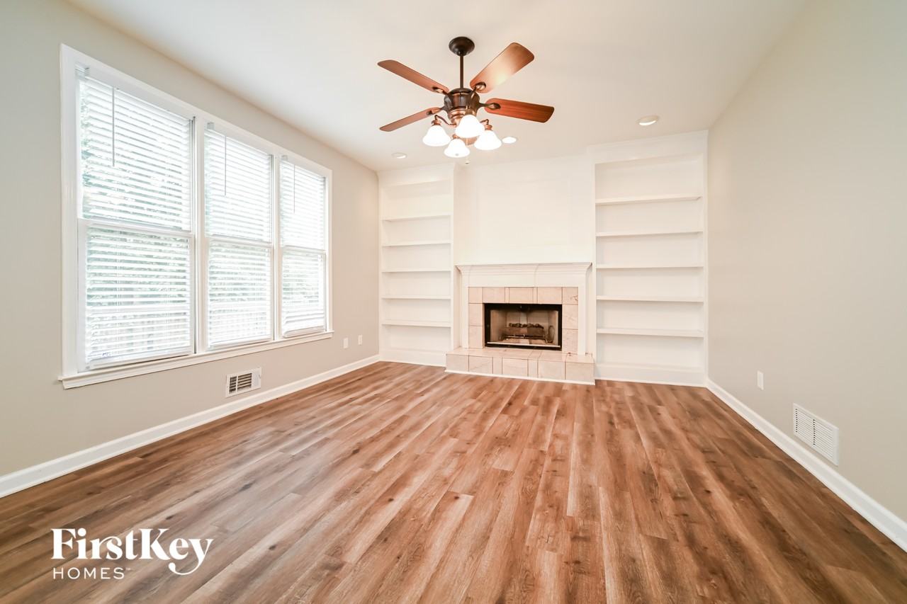 110 Westbrook Way - Photo 2 of 15