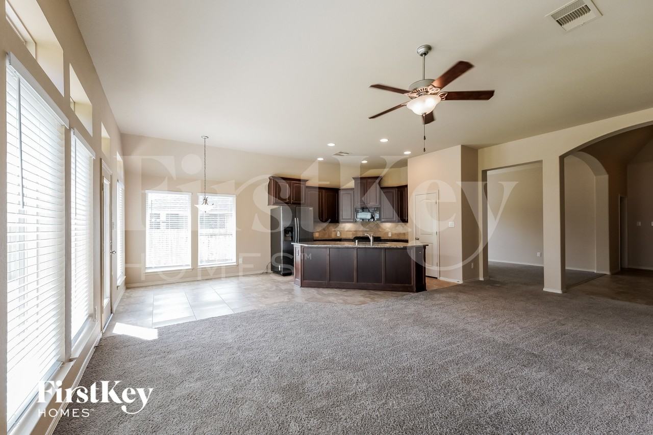4203 Driftwood Bend Ct - Photo 3 of 16