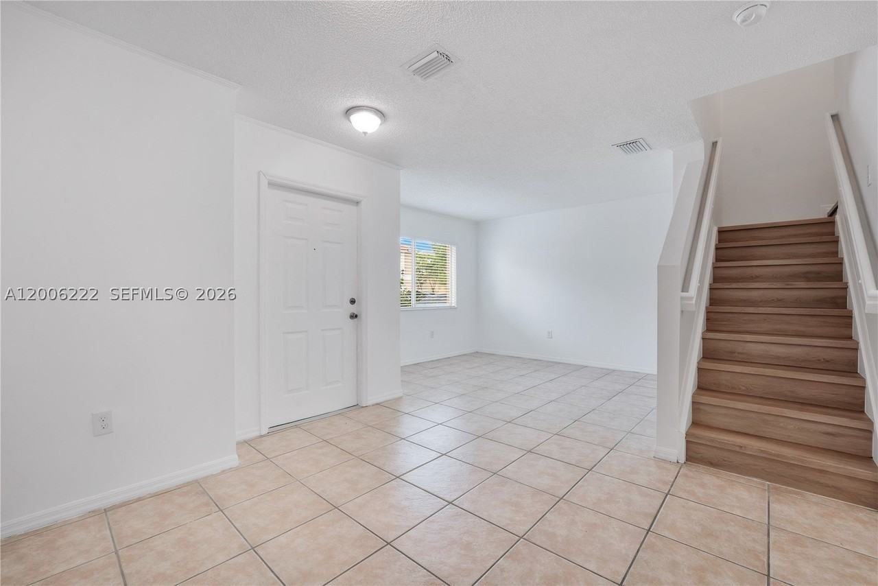 13909 Sw 178th St #1 - Photo 4 of 26