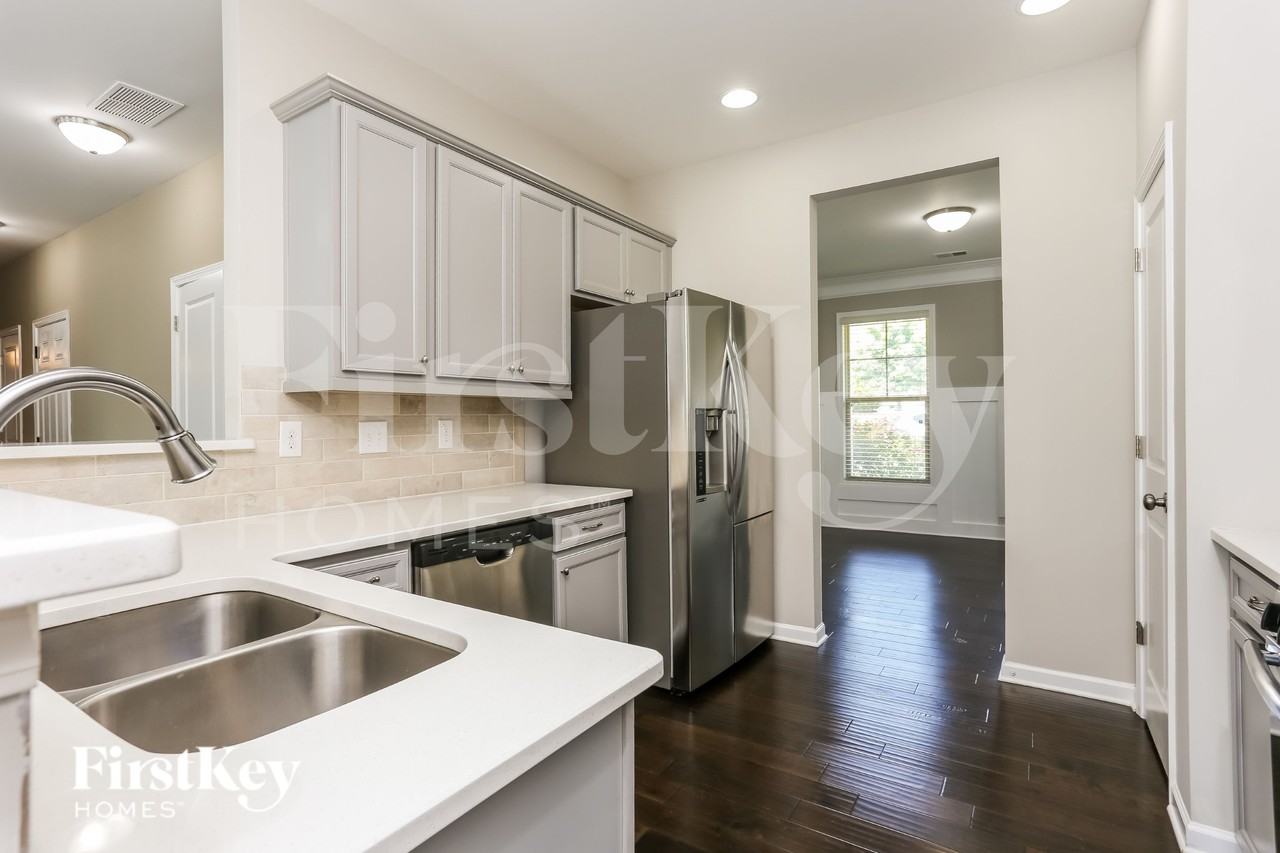 4180 Pleasant Woods Dr - Photo 6 of 16