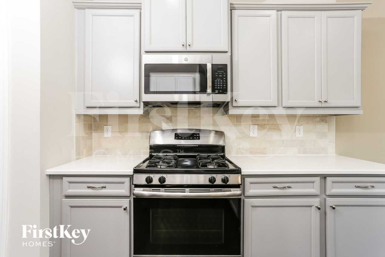 4180 Pleasant Woods Dr - Photo 7 of 16