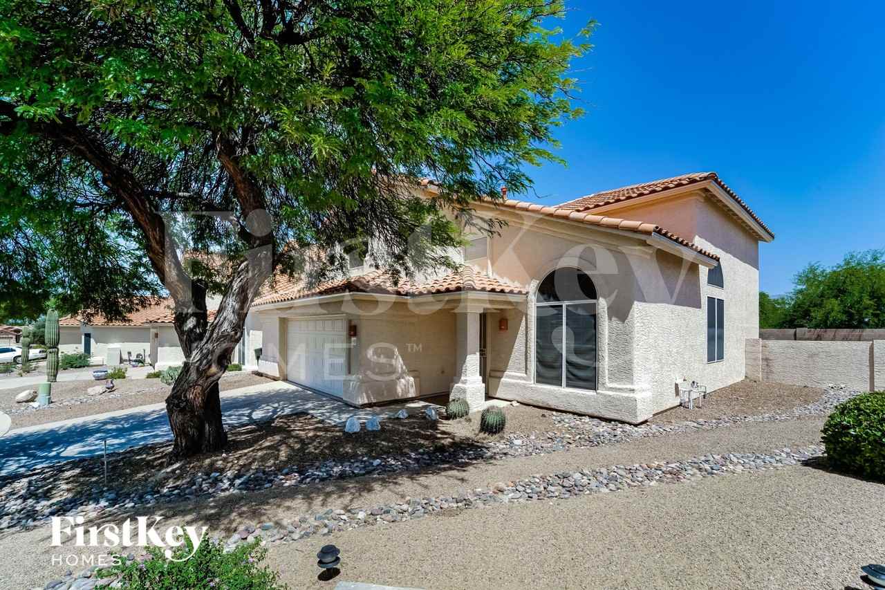 10205 E Sonoran Heights Pl - Photo 2 of 15