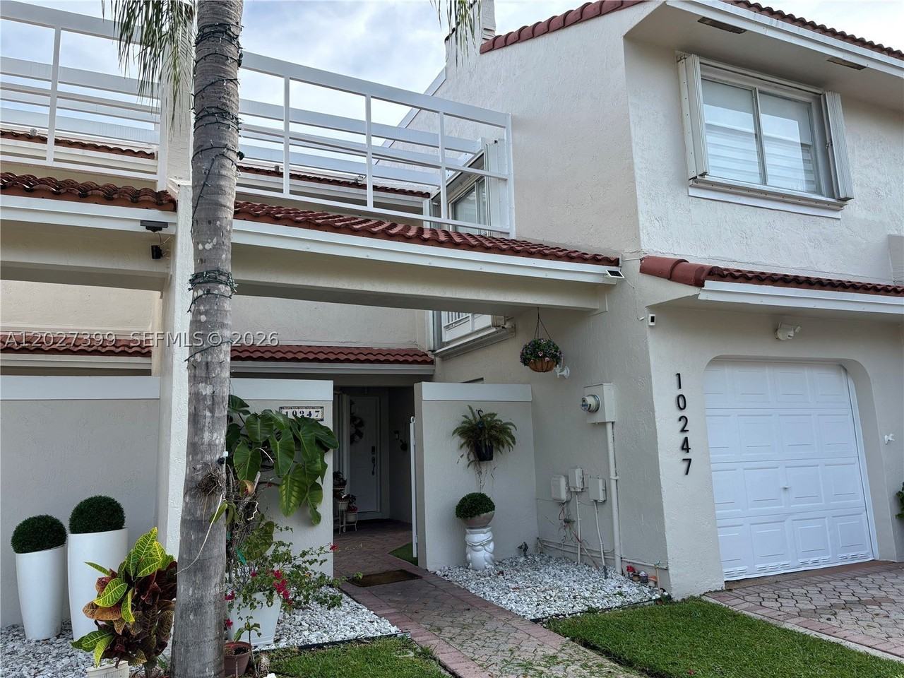 10247 Nw 51st Ter #10247 - Photo 2 of 32