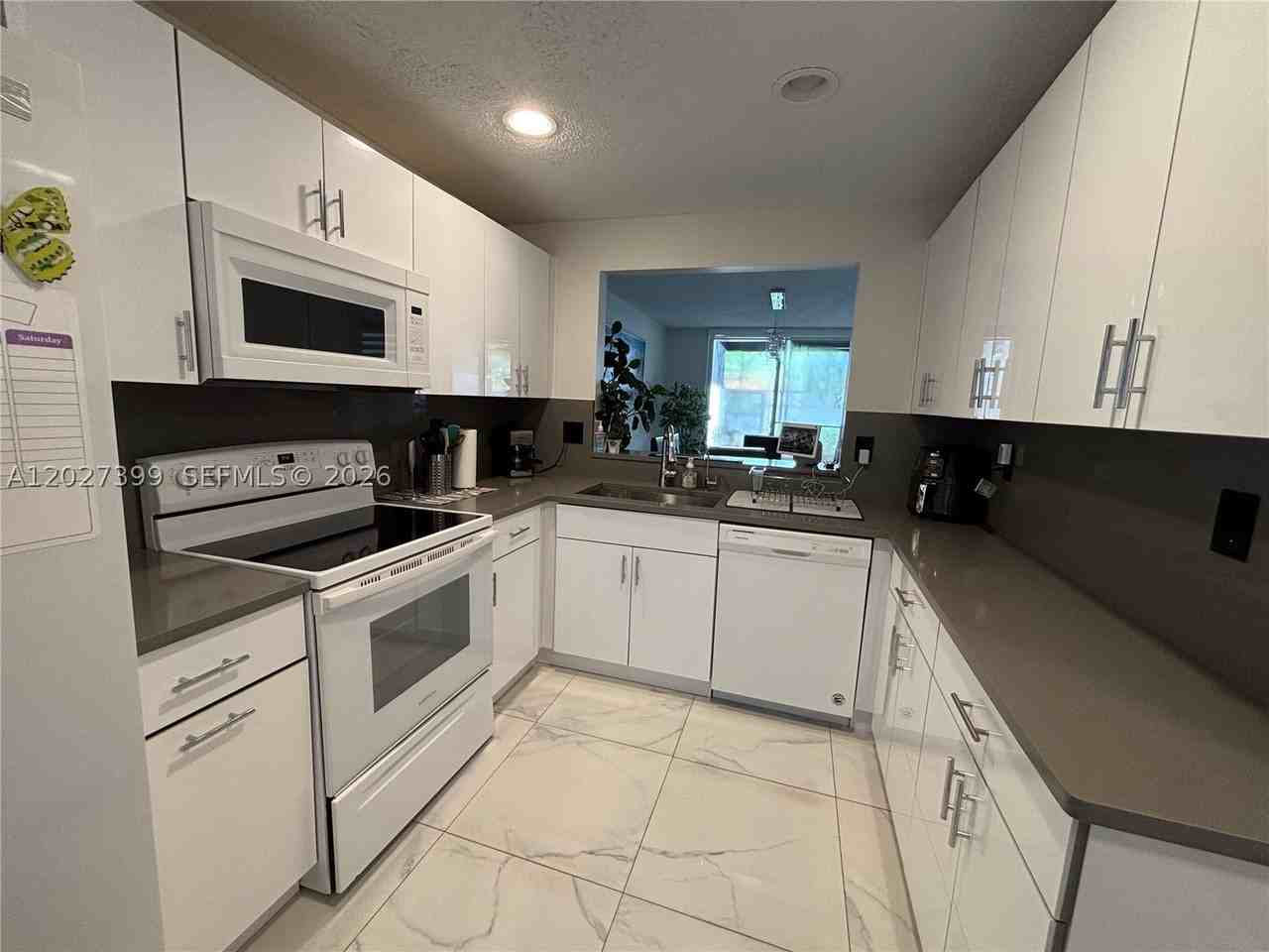10247 Nw 51st Ter #10247 - Photo 3 of 32