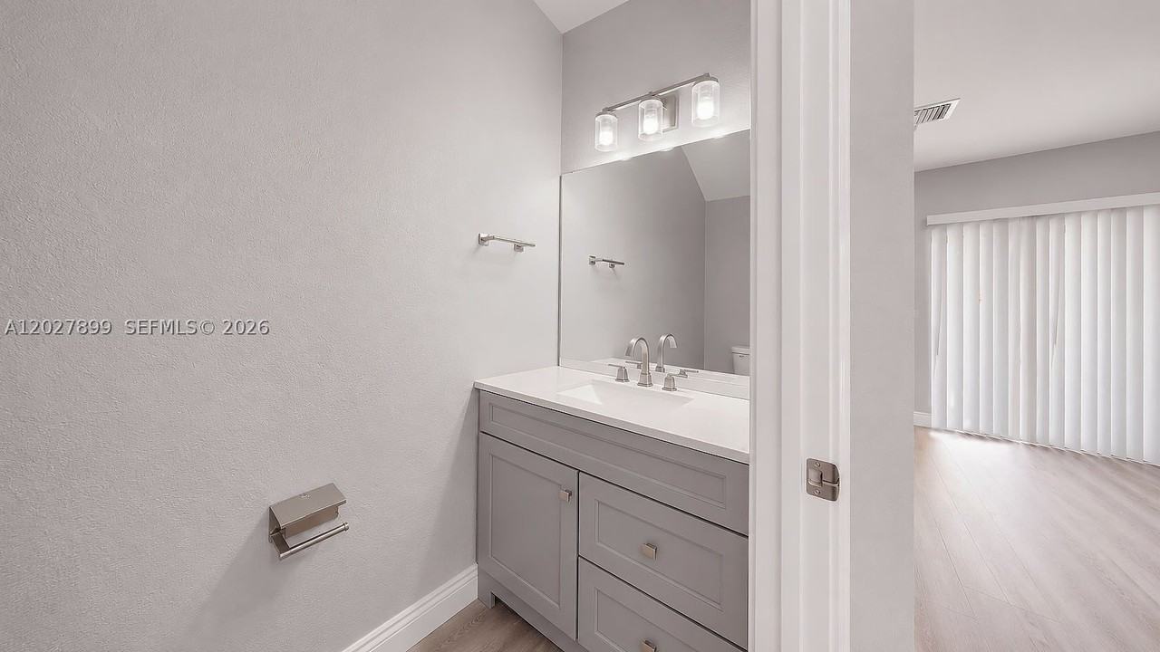 16914 Sw 137th Pl #16914 - Photo 6 of 27