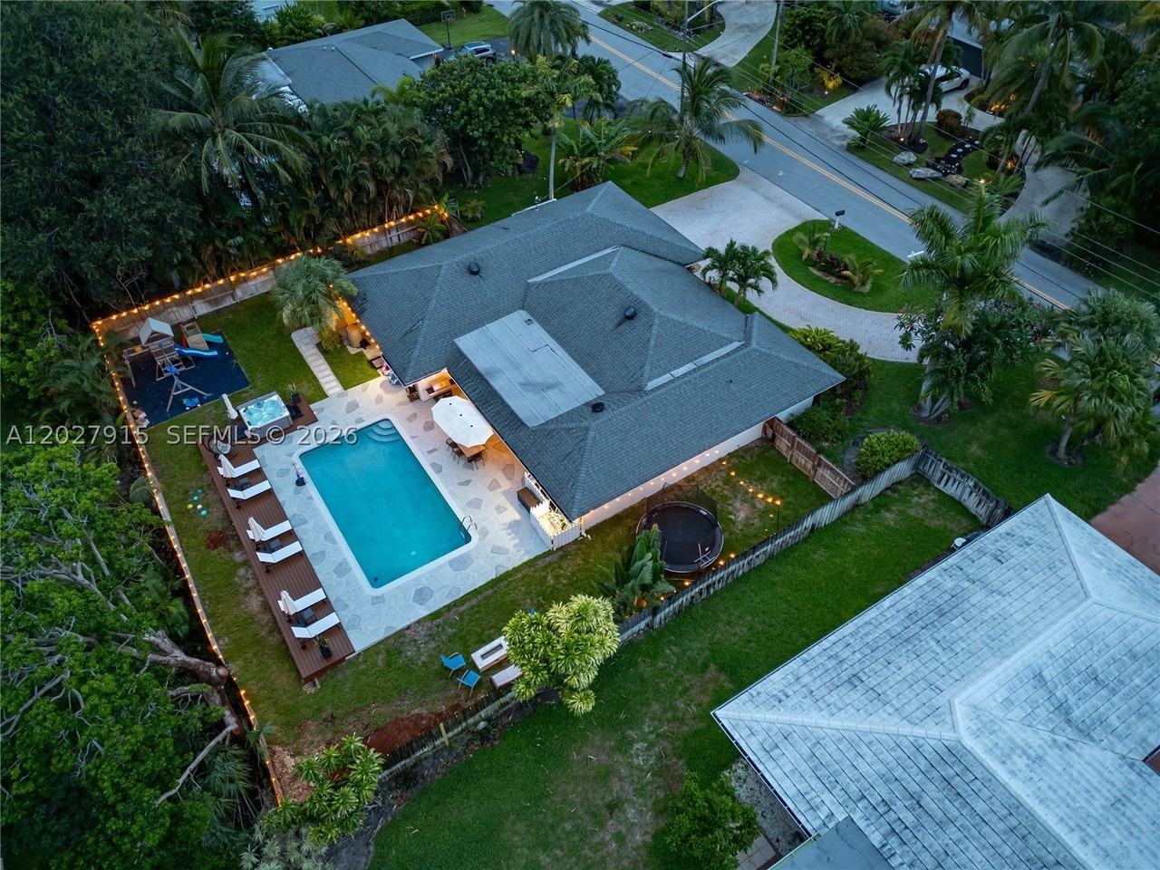 8101 W Lake Dr