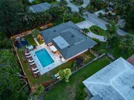 featured image of 8101 W Lake Dr