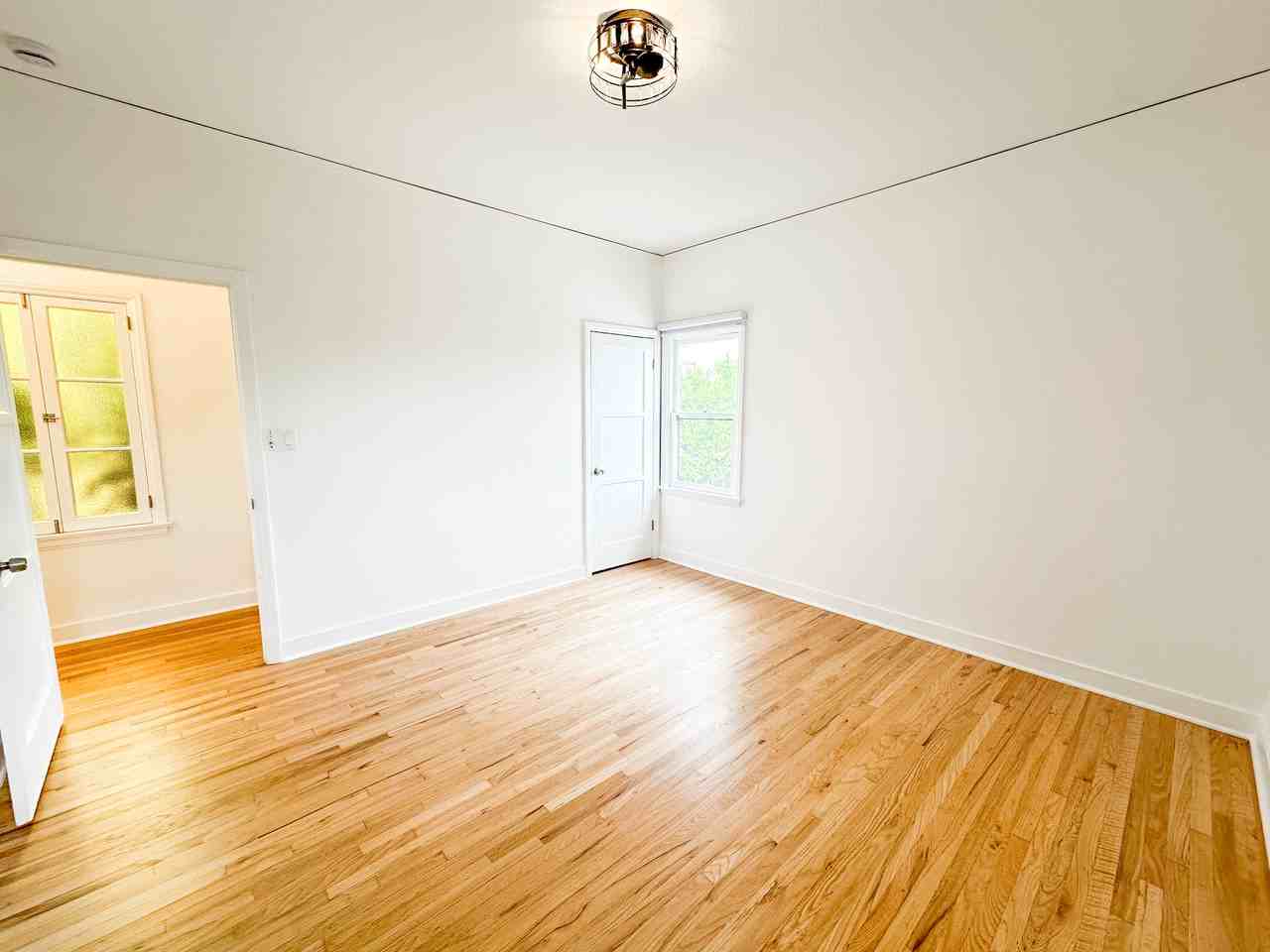 1540 E Wilson Ave #B - Photo 7 of 10