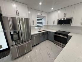 919 Ne 4th Ct - Photo 1 of 1