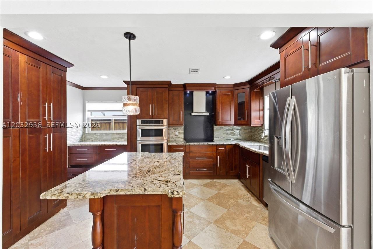 719 N 31st Rd - Photo 5 of 14