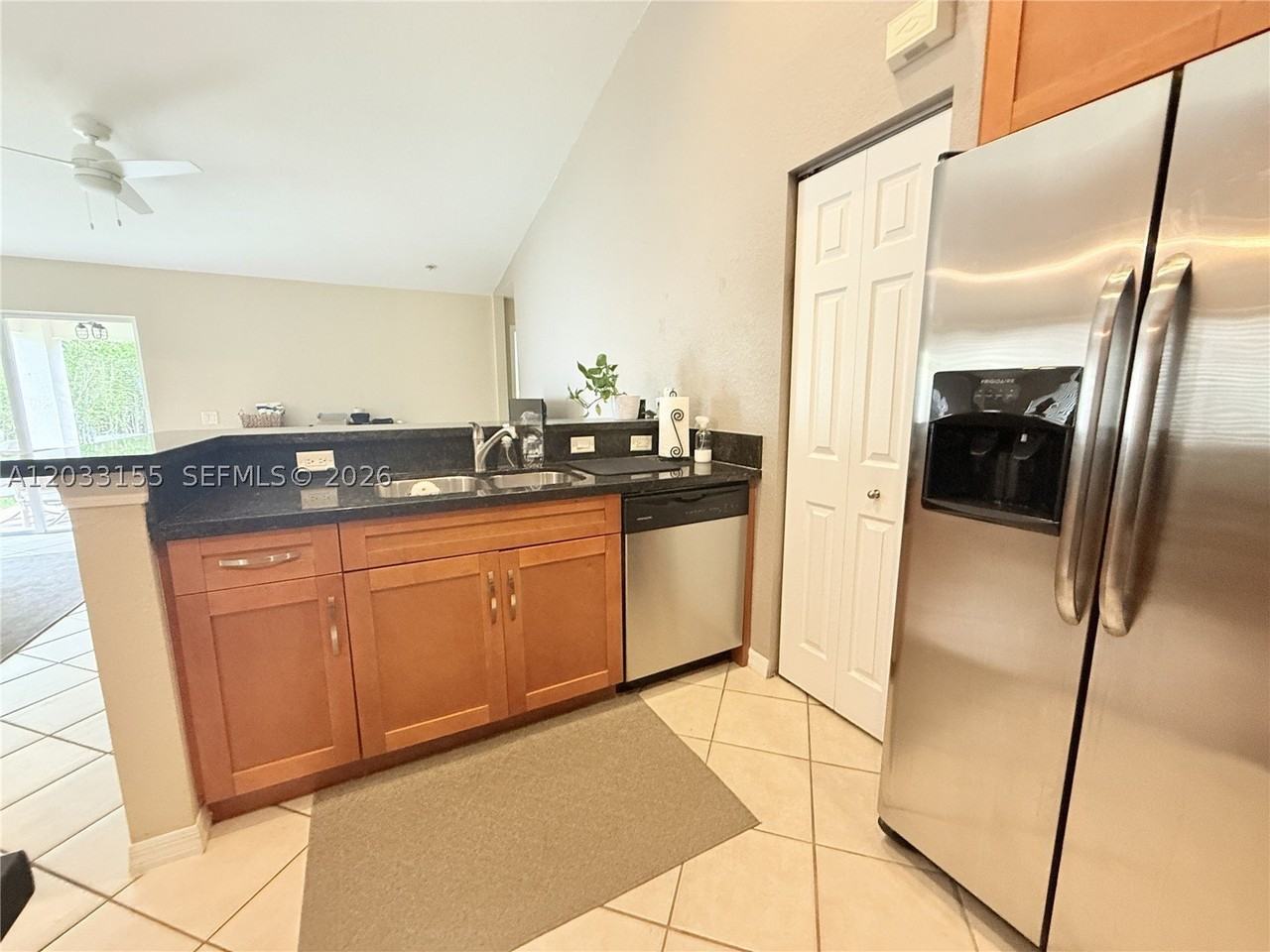 1530 Canary Island Dr - Photo 4 of 19