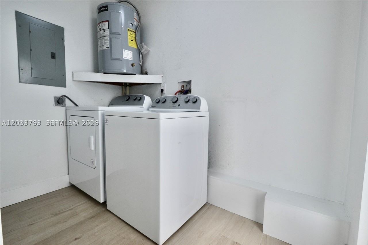 3143 Sw 26th St #3143 - Photo 5 of 10