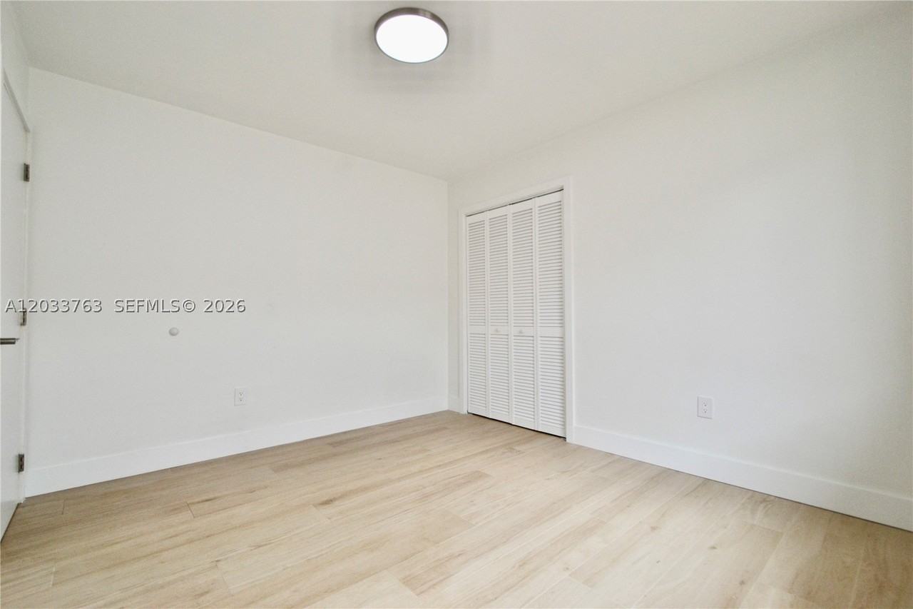 3143 Sw 26th St #3143 - Photo 7 of 10