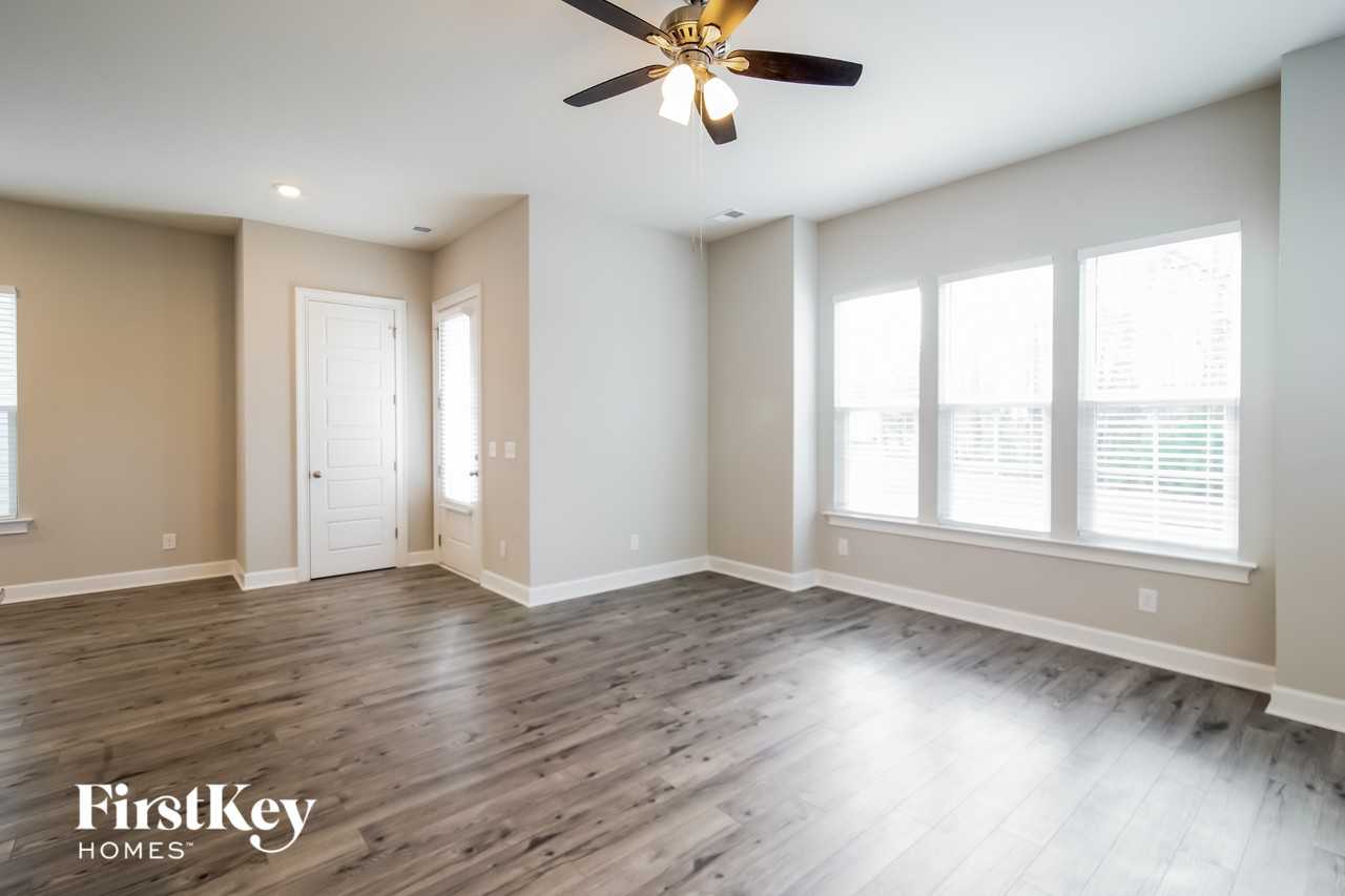 278 Oak View Way - Photo 5 of 15