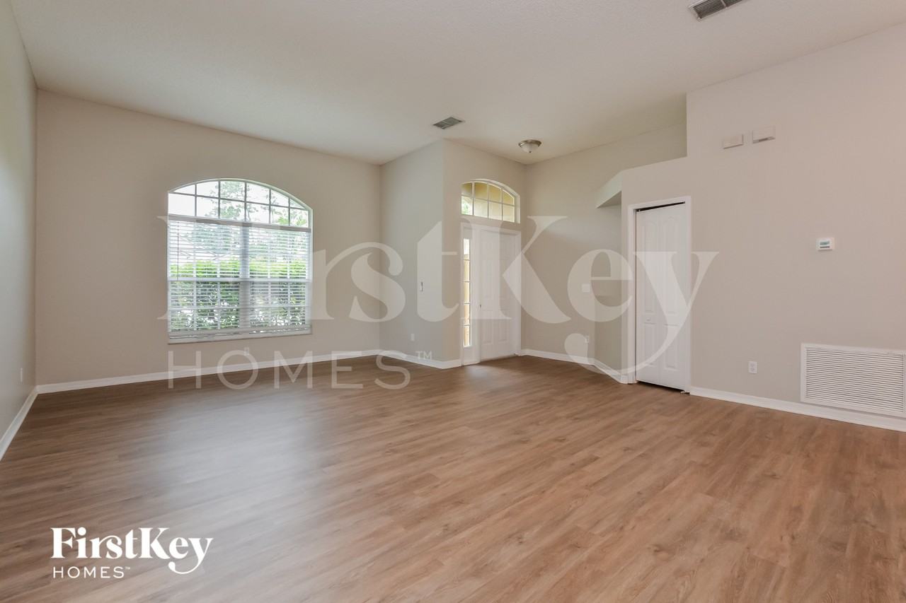 517 Fitzwilliam Way - Photo 2 of 15