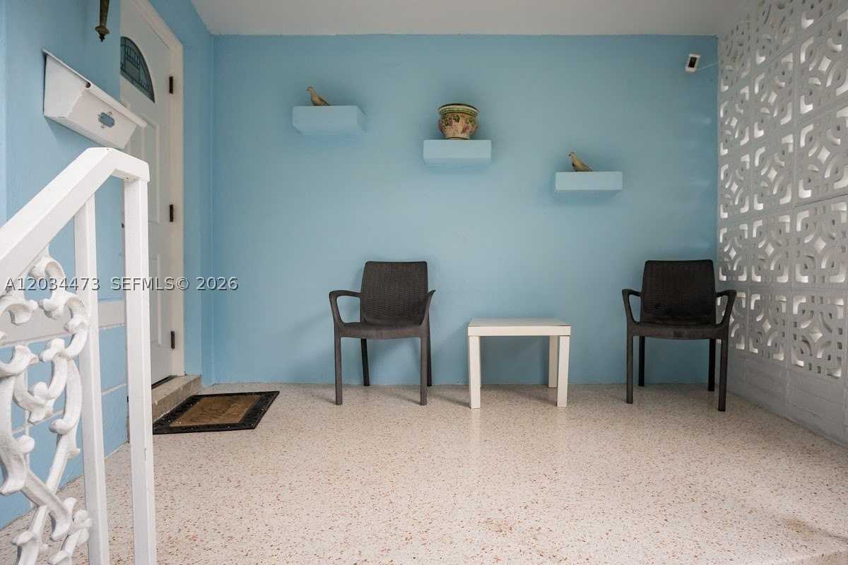 12115 Ne Miami Ct #0 - Photo 3 of 20