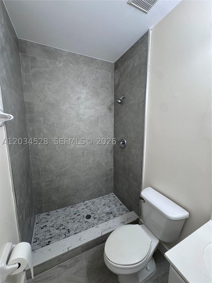13372 Sw 143rd St - Photo 4 of 17