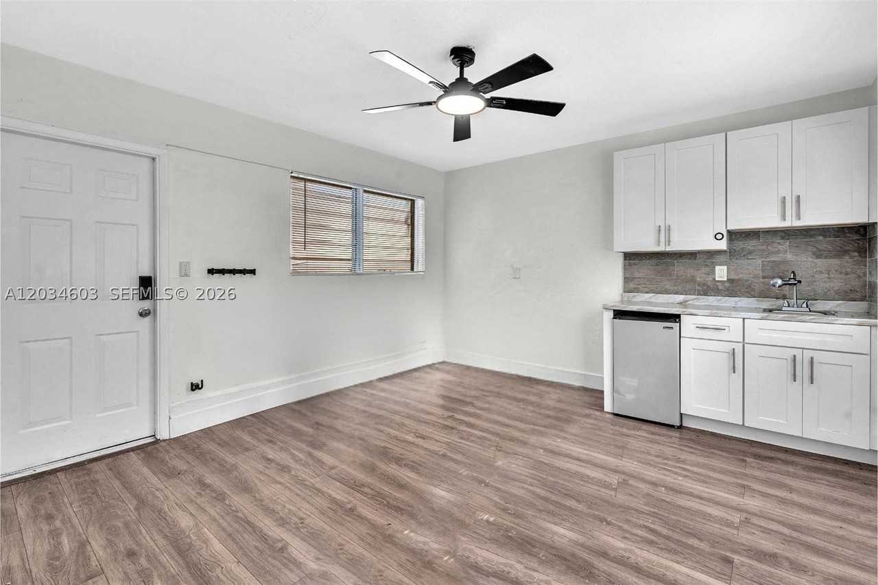 327 Ne 55th St