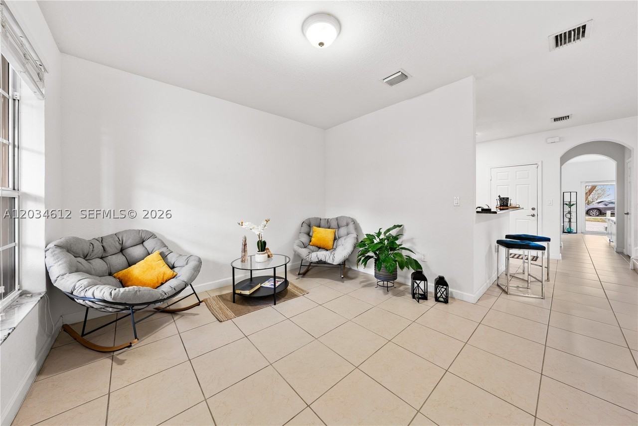 16958 Sw 92nd St #16958 - Photo 5 of 40
