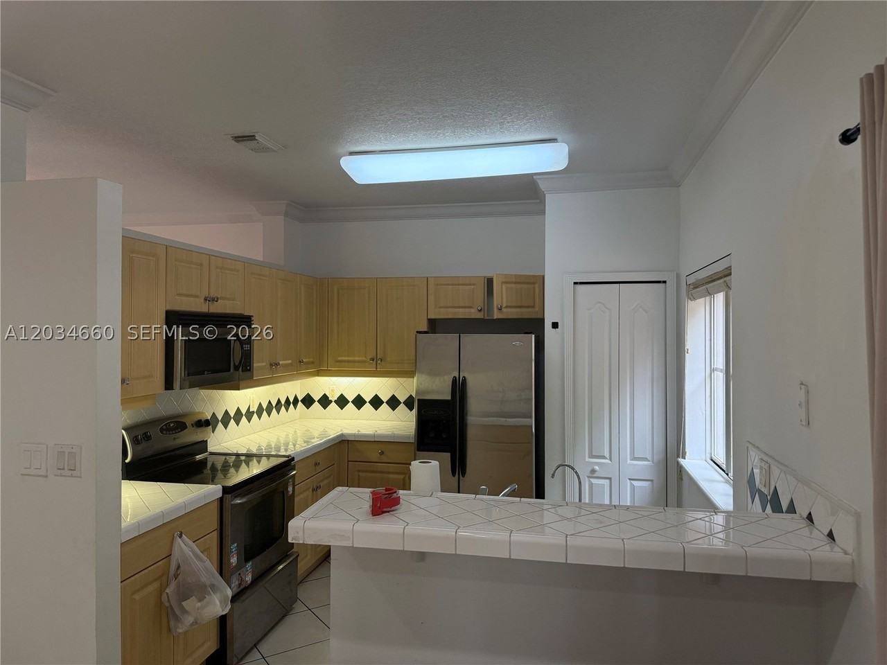14213 Sw 126th Pl - Photo 7 of 11