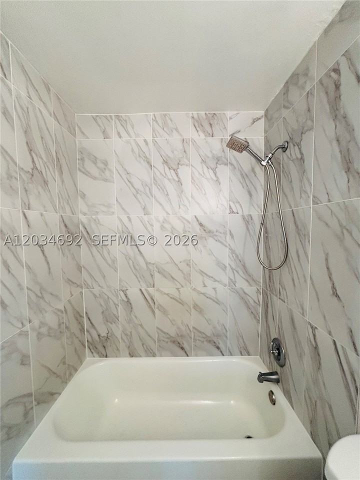 6601 Sw 18th St #210 - Photo 4 of 9