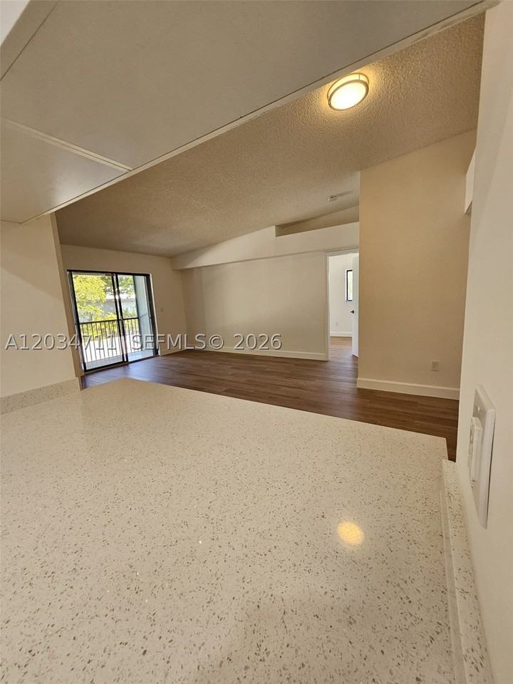 19800 Sw 103rd Ct #201 - Photo 5 of 28