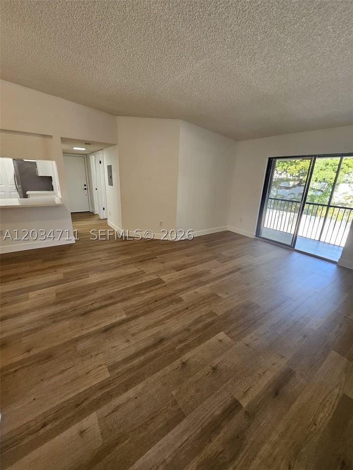 19800 Sw 103rd Ct #201 - Photo 6 of 28