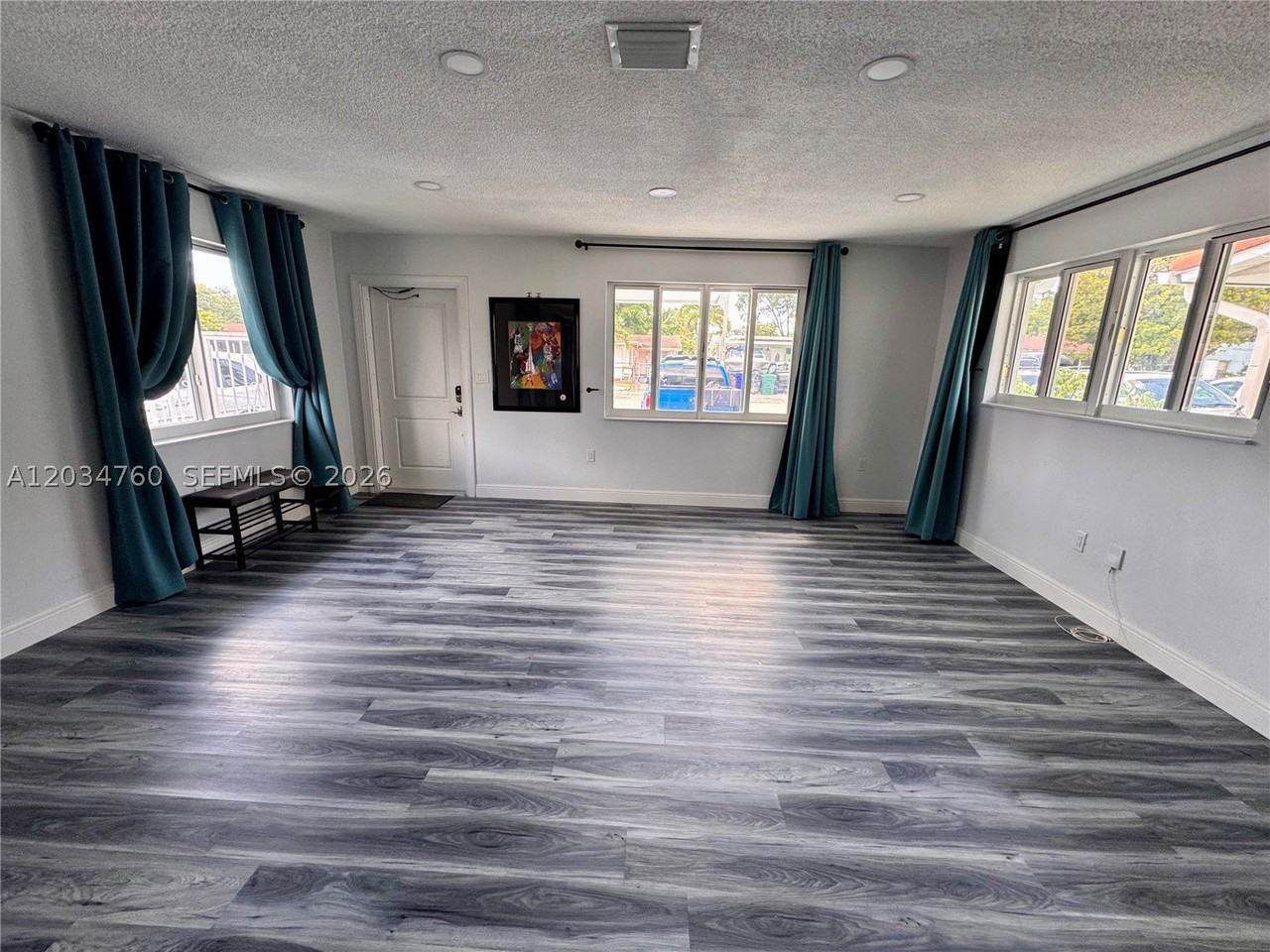 1158 Nw 34th Ave #1 - Photo 5 of 22