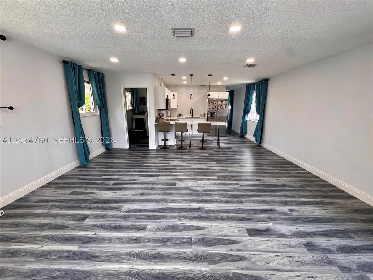 1158 Nw 34th Ave #1 - Photo 6 of 22