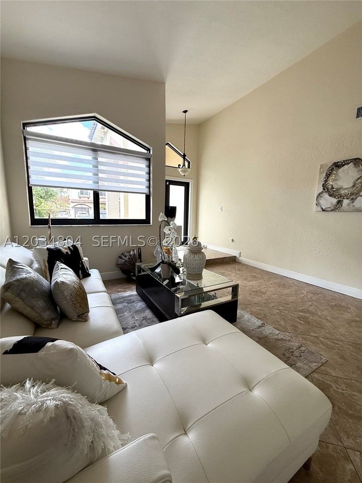 8731 Nw 153rd Ter - Photo 7 of 25