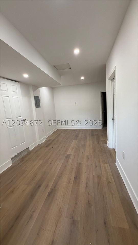 1236 Nw 4th Ave #6 - Photo 5 of 8