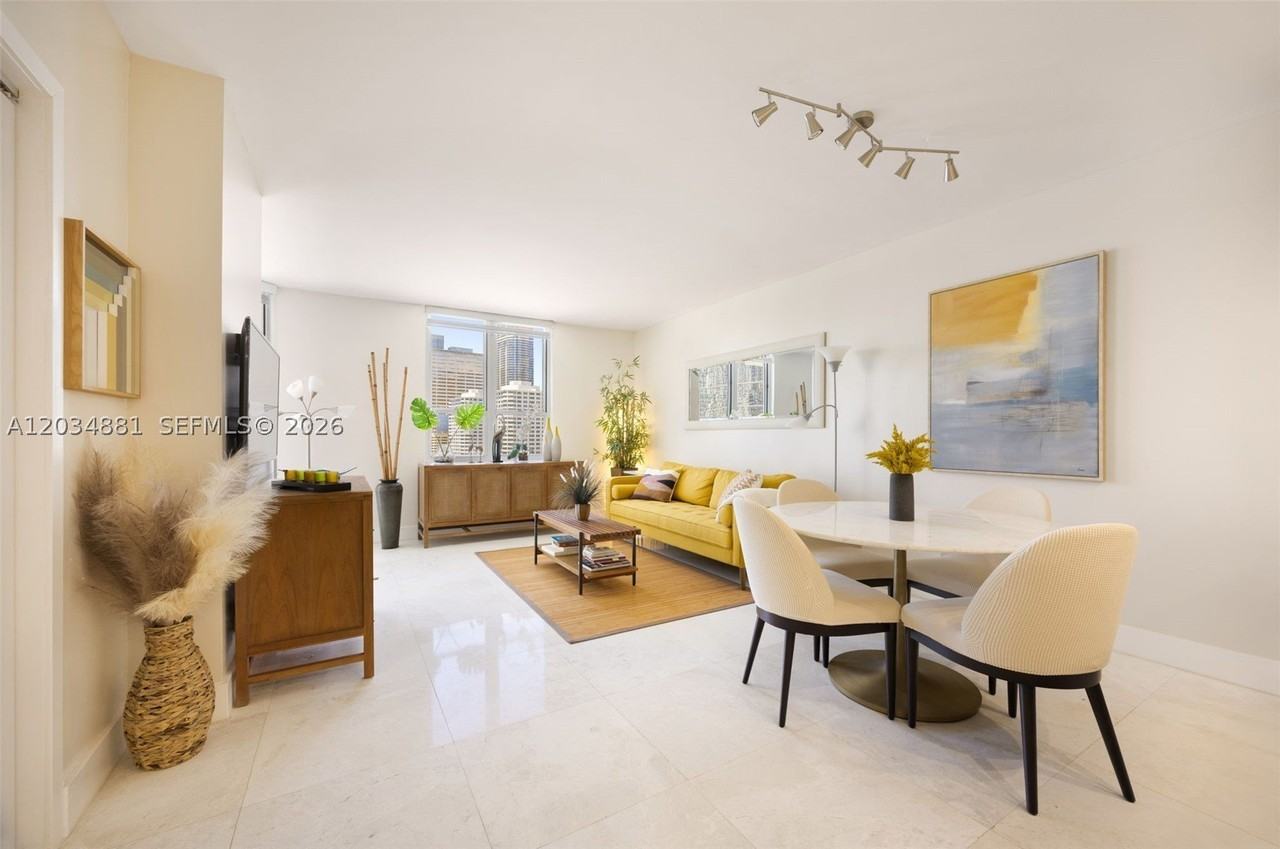 701 Brickell Key Blvd #901 - Photo 3 of 20