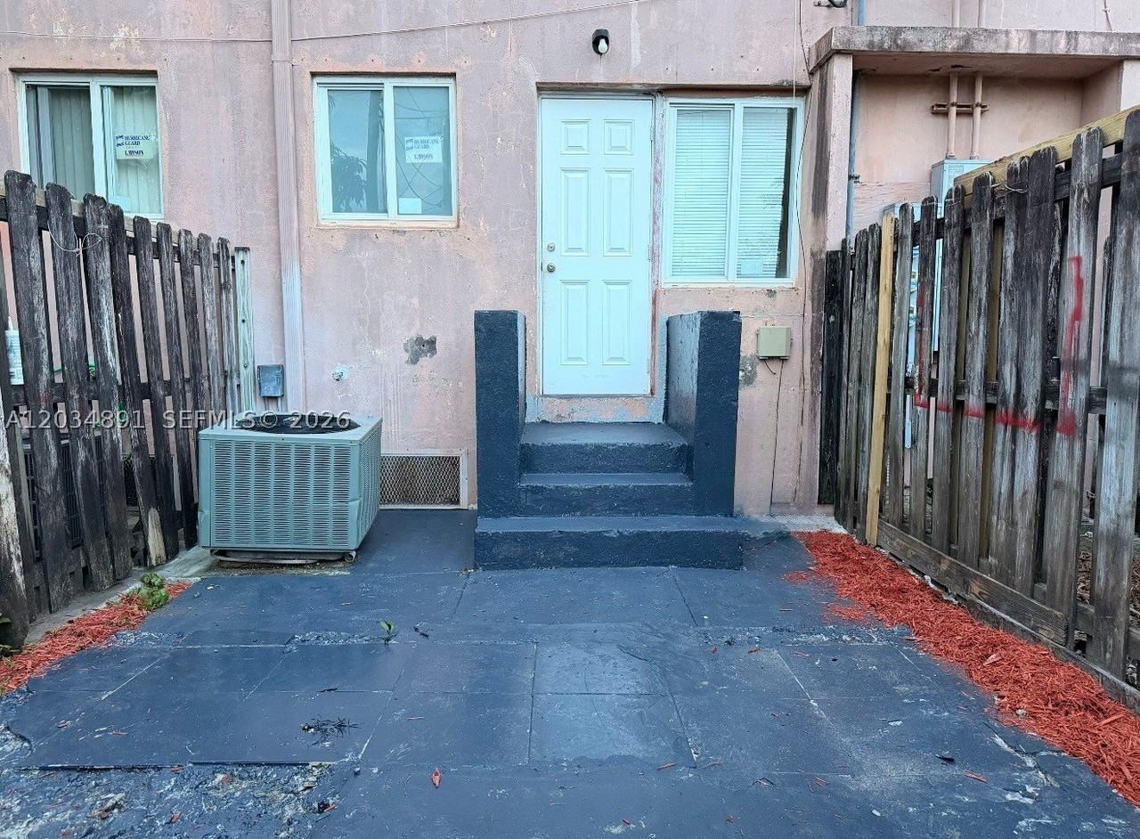 8447 Nw 4th Ave #8447 - Photo 2 of 20